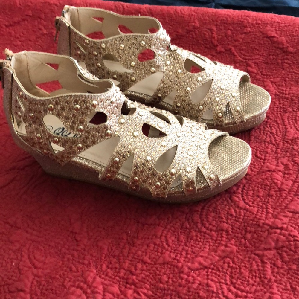 Girls size 2 gold wedges